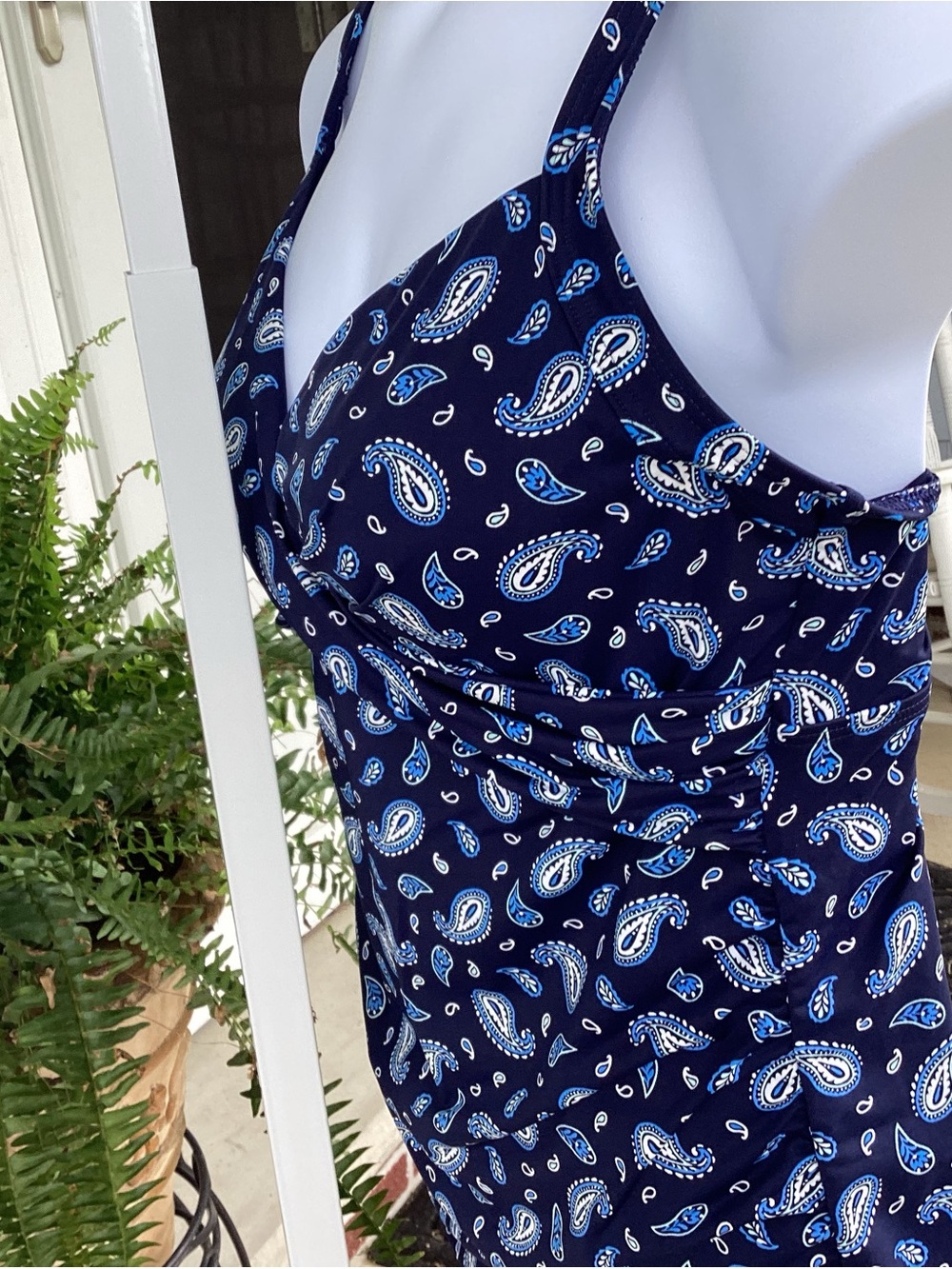 Lands' End Navy & Bright Blue PaisleyTummy Control Swim Tankini Top NWOT Size 14 - Picture 5 of 11